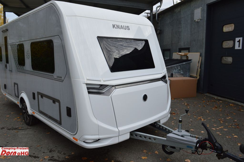 Knaus Azur 460 EU Knaus Azur 460 EU Leichter Hagel Bugfront - Caravan: foto 3 Knaus Azur 460 EU Knaus Azur 460 EU Leichter Hagel Bugfront - Caravan: foto 3