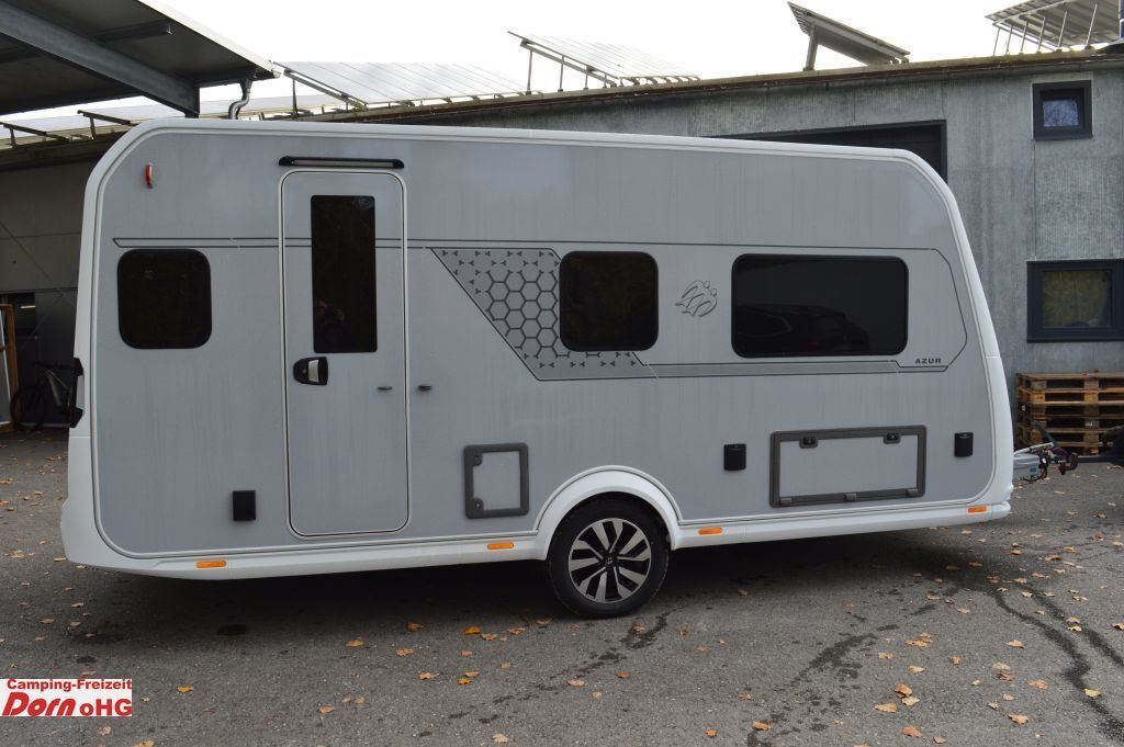 Knaus Azur 460 EU Knaus Azur 460 EU Leichter Hagel Bugfront - Caravan: foto 1 Knaus Azur 460 EU Knaus Azur 460 EU Leichter Hagel Bugfront - Caravan: foto 1