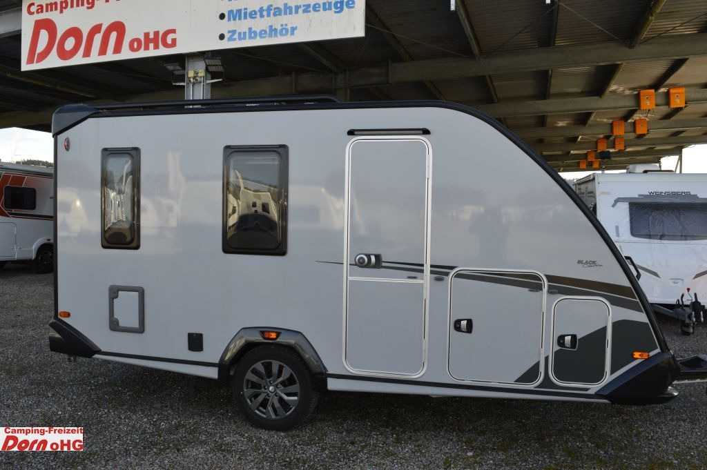 Knaus Sport&Fun 480 QL Black Selection Dachklima - Caravan: foto 1 Knaus Sport&Fun 480 QL Black Selection Dachklima - Caravan: foto 1