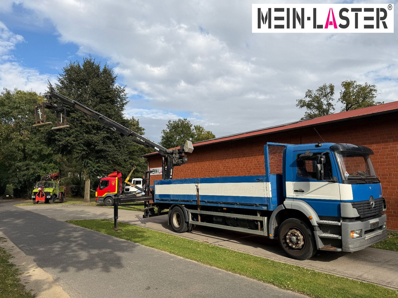 Autocarro con pianale/ Cassone fisso, Camion con gru Mercedes-Benz 1823 Atego Atlas 105.2 1.Hand nur 226.000 km: foto 13