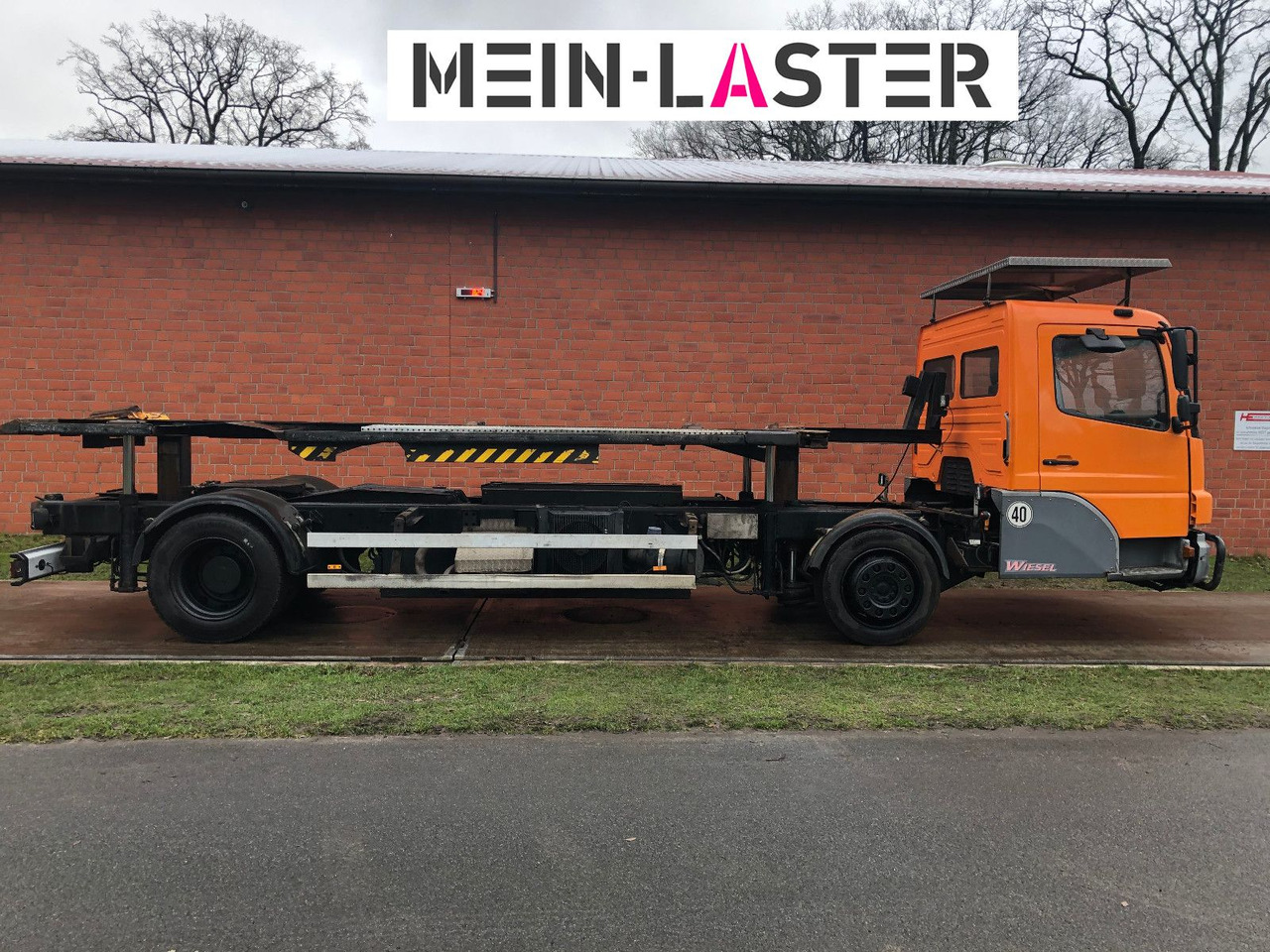 Mercedes-Benz Kamag Wiesel Umsetzter Sattelplatte - Autocarro portacontainer/ Caisse interchangeable: foto 4 Mercedes-Benz Kamag Wiesel Umsetzter Sattelplatte - Autocarro portacontainer/ Caisse interchangeable: foto 4