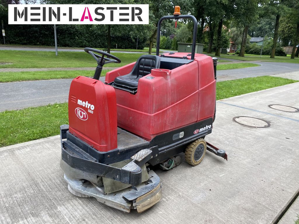 RCM Metro 1303 N Scheuersaugmaschine /3x Teller RCM Metro 1303 N Scheuersaugmaschine /3x Teller - Lavasciuga pavimenti industriale: foto 3 RCM Metro 1303 N Scheuersaugmaschine /3x Teller RCM Metro 1303 N Scheuersaugmaschine /3x Teller - Lavasciuga pavimenti industriale: foto 3