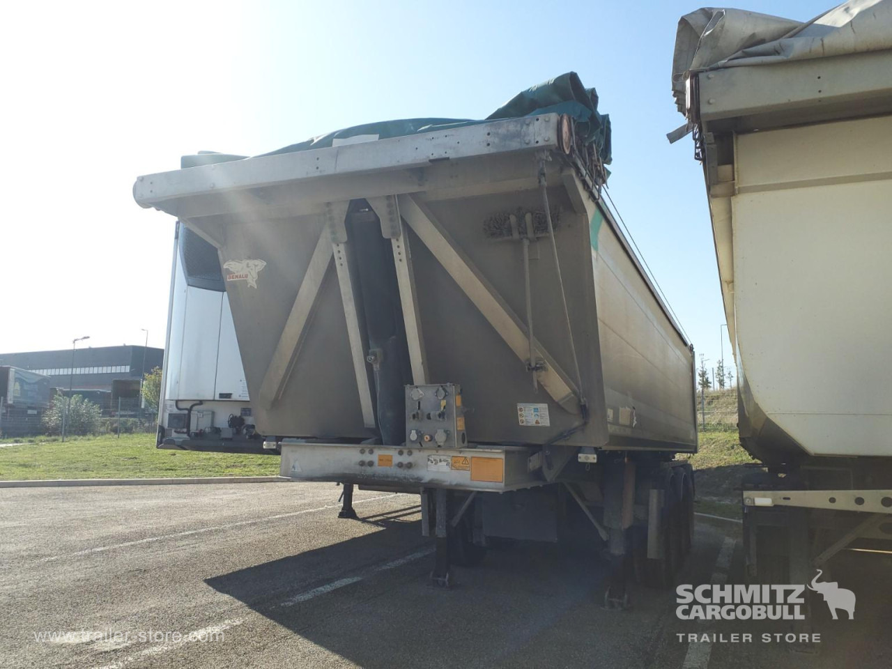 BENALU Tipper Alu-square sided body 25m³ - Semirimorchio ribaltabile: foto 4 BENALU Tipper Alu-square sided body 25m³ - Semirimorchio ribaltabile: foto 4