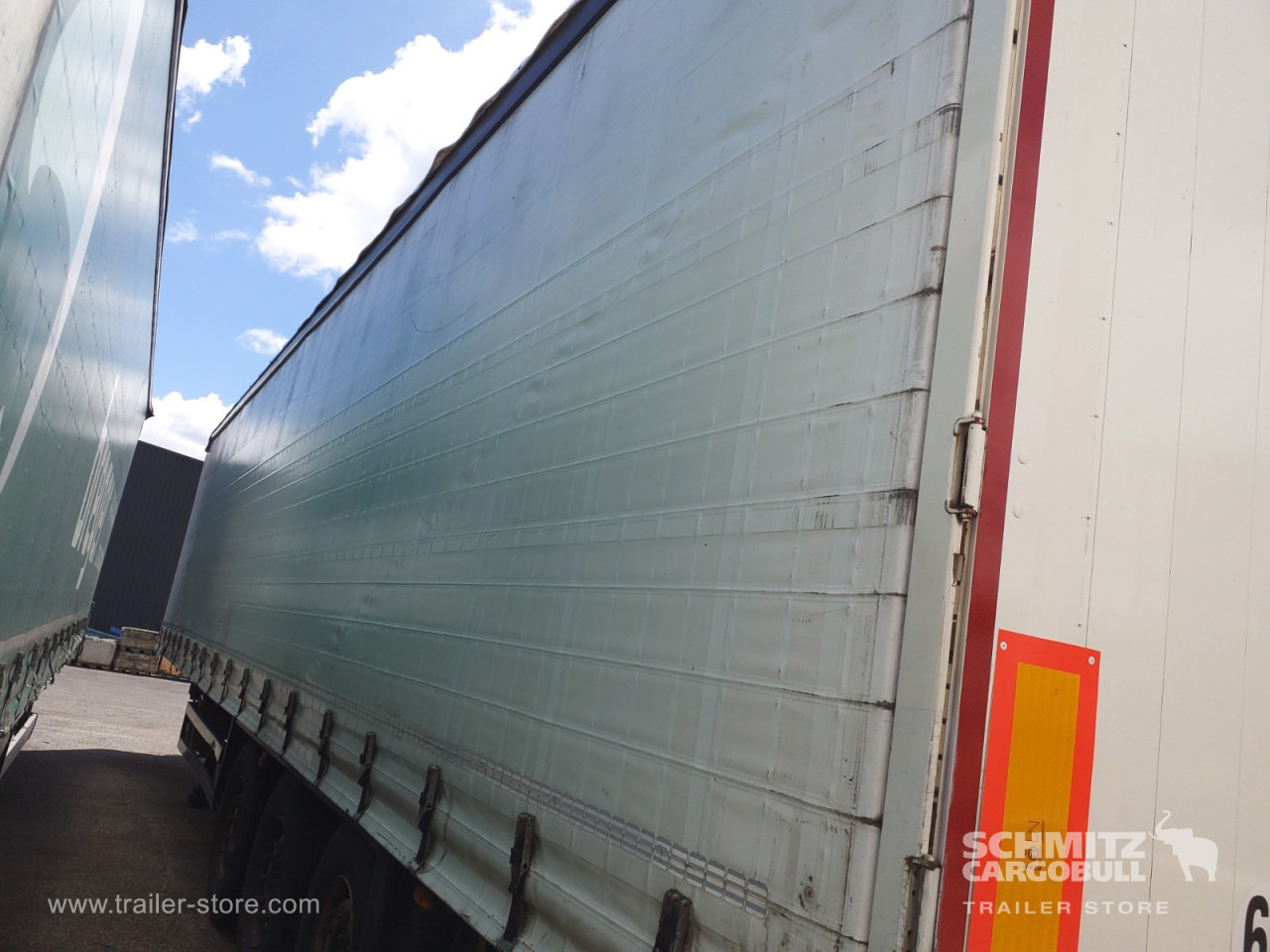 SCHMITZ Curtainsider Standard Taillift - Semirimorchio centinato: foto 2 SCHMITZ Curtainsider Standard Taillift - Semirimorchio centinato: foto 2