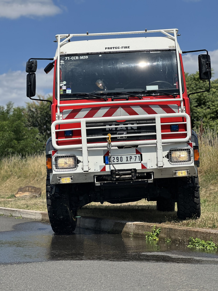 SHACMAN LE. 18-220 - Camion cisterna: foto 2 SHACMAN LE. 18-220 - Camion cisterna: foto 2