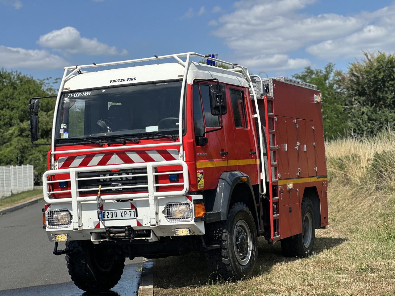 SHACMAN LE. 18-220 - Camion cisterna: foto 3 SHACMAN LE. 18-220 - Camion cisterna: foto 3