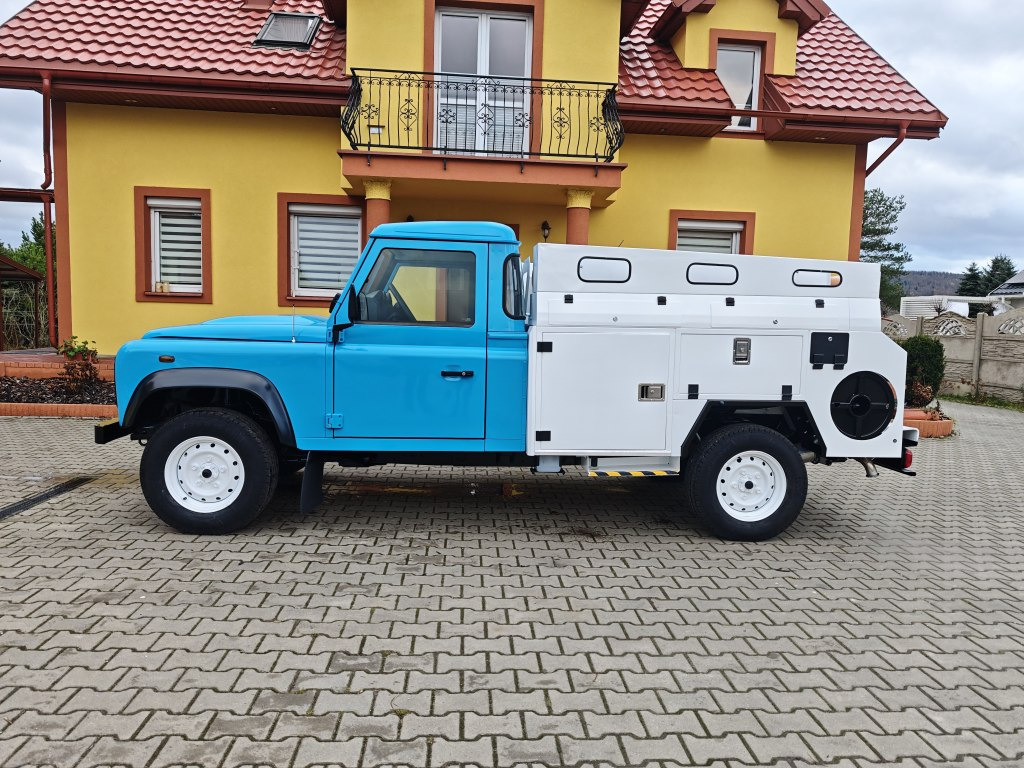 Land Rover Defender VAACUM truck canalisation cleaner - Autospurgo: foto 1 Land Rover Defender VAACUM truck canalisation cleaner - Autospurgo: foto 1