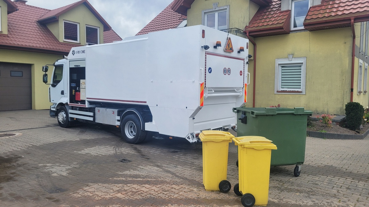 Renault Midlum CONTAINER WEASHER LAVACASSONETTI MYJKA - Camion immondizia: foto 2 Renault Midlum CONTAINER WEASHER LAVACASSONETTI MYJKA - Camion immondizia: foto 2