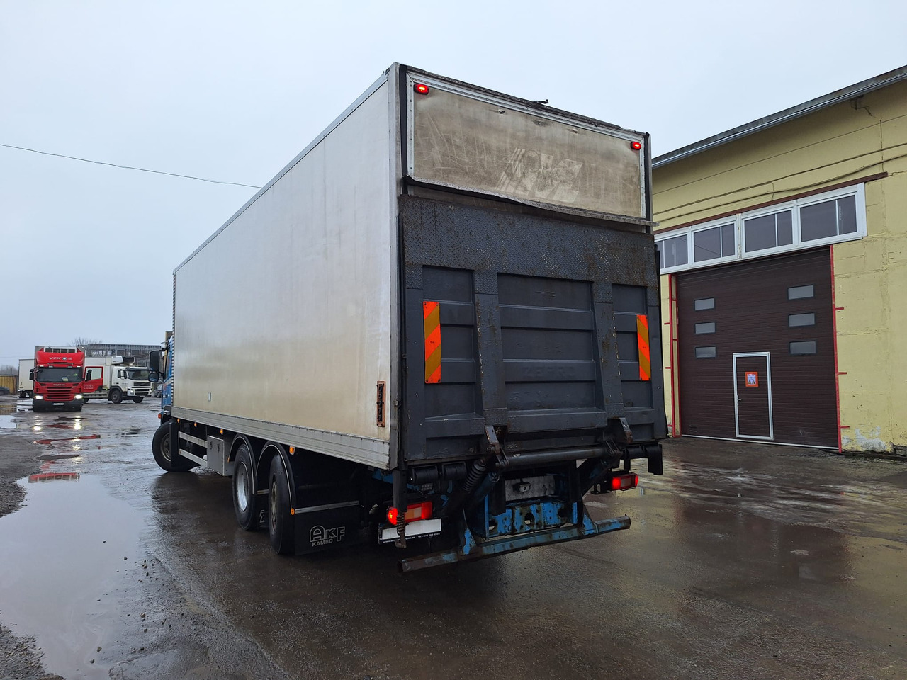 VOLVO FM12.380 - Camion: foto 3 VOLVO FM12.380 - Camion: foto 3