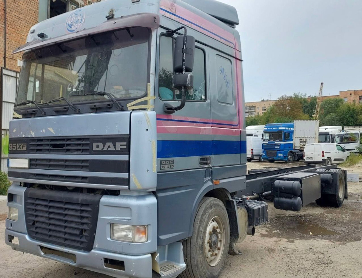 DAF 95XF380 - Autocarro telaio: foto 2 DAF 95XF380 - Autocarro telaio: foto 2