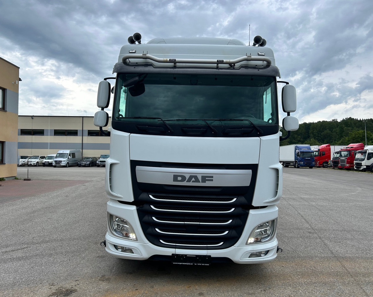 DAF XF510 - Autocarro frigorifero: foto 3 DAF XF510 - Autocarro frigorifero: foto 3