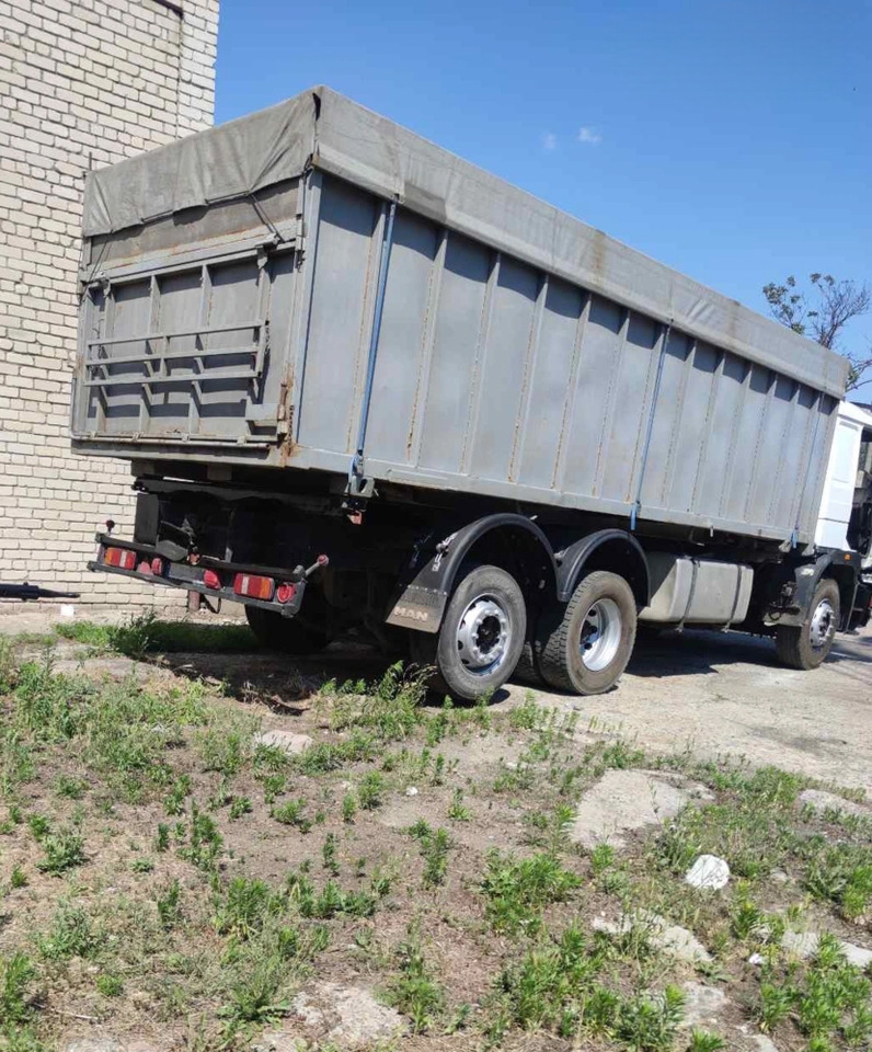 MAN 25.422 - Autocarro con pianale/ Cassone fisso: foto 5 MAN 25.422 - Autocarro con pianale/ Cassone fisso: foto 5