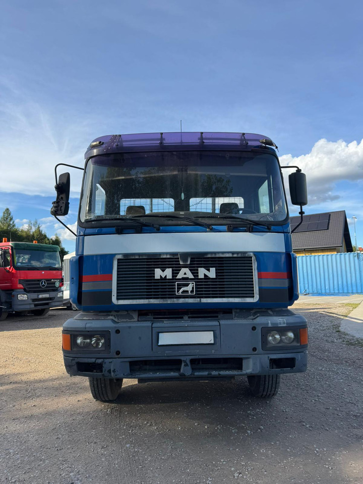 MAN 26.403 6x4 - Autocarro con pianale/ Cassone fisso, Camion con gru: foto 2 MAN 26.403 6x4 - Autocarro con pianale/ Cassone fisso, Camion con gru: foto 2