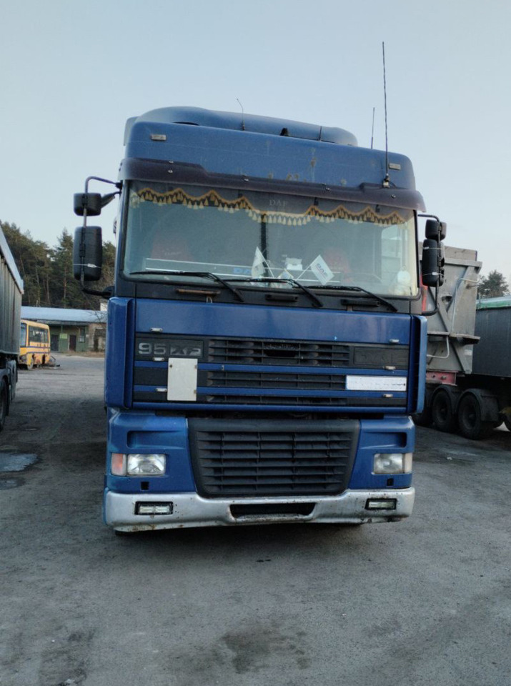 DAF XF 95.380 - Trattore stradale: foto 2 DAF XF 95.380 - Trattore stradale: foto 2
