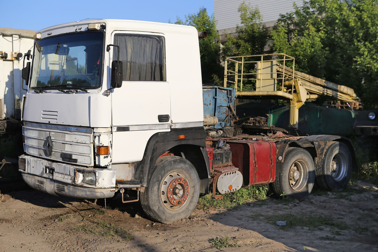 RENAULT Major 6x4 - Trattore stradale: foto 1 RENAULT Major 6x4 - Trattore stradale: foto 1