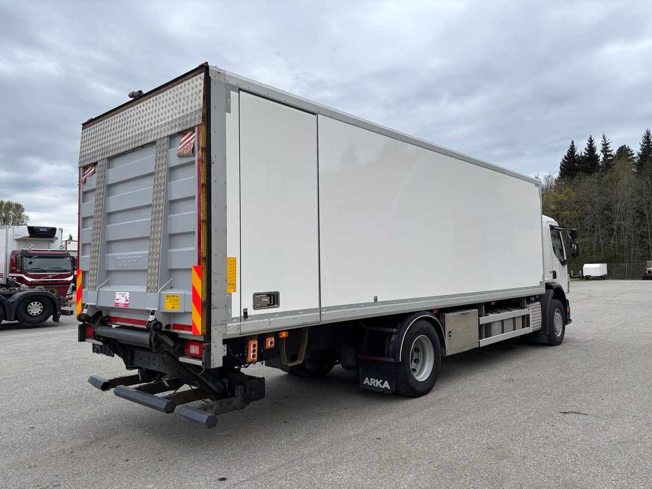 VOLVO FE320 - Autocarro furgonato: foto 4 VOLVO FE320 - Autocarro furgonato: foto 4