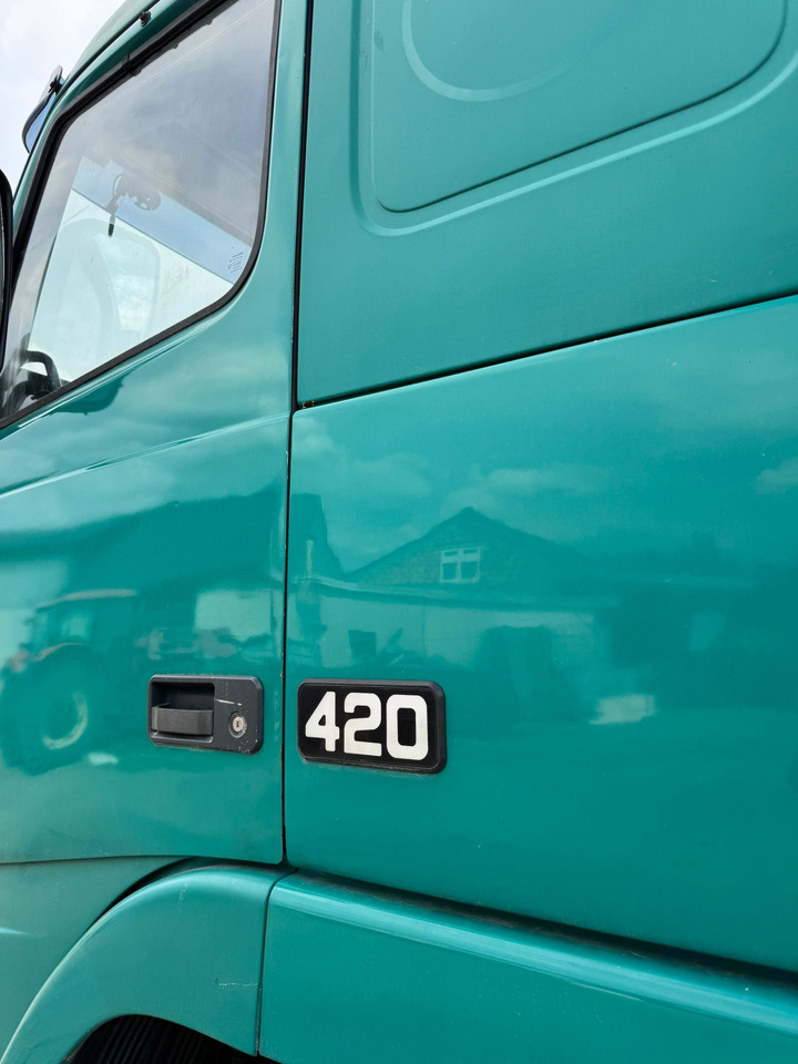 Autocarro con pianale/ Cassone fisso VOLVO FH12.420: foto 11