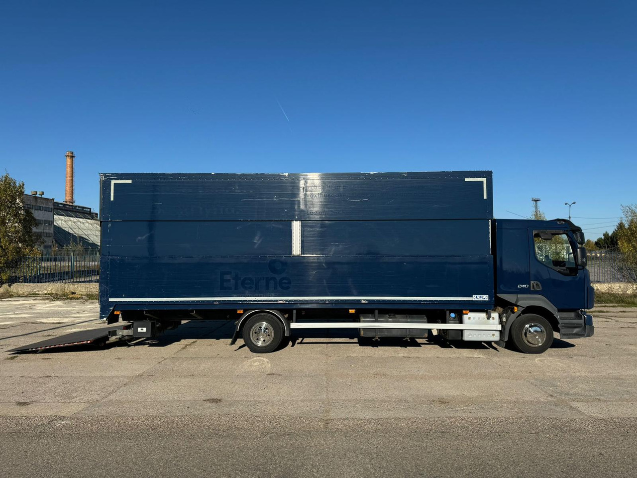 Autocarro furgonato VOLVO FL 240: foto 7