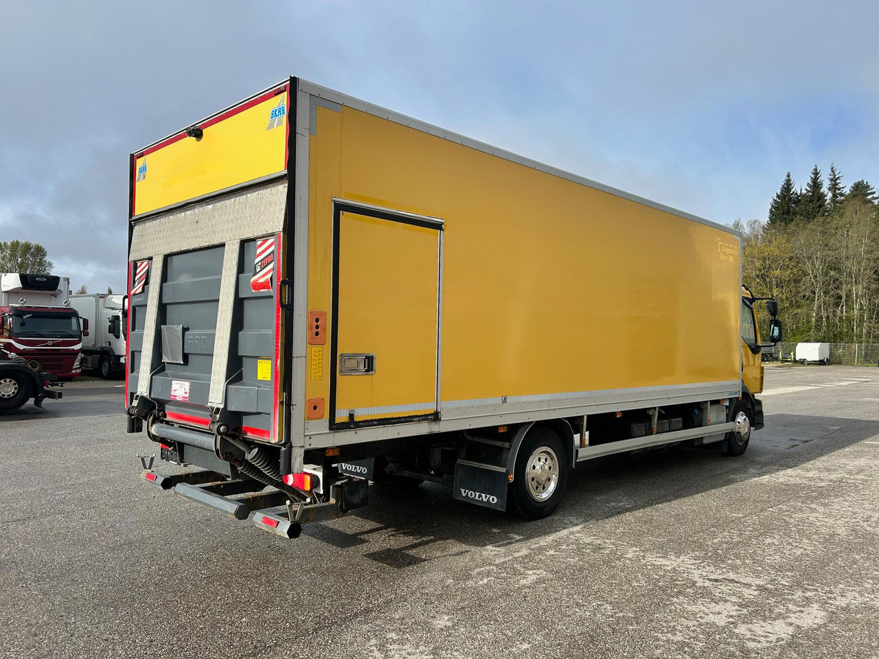 VOLVO FL250 - Autocarro furgonato: foto 5 VOLVO FL250 - Autocarro furgonato: foto 5