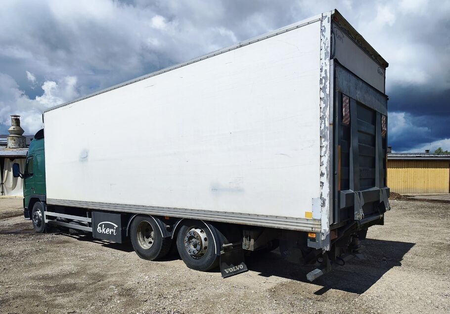 VOLVO FM12 - Autocarro furgonato: foto 5 VOLVO FM12 - Autocarro furgonato: foto 5