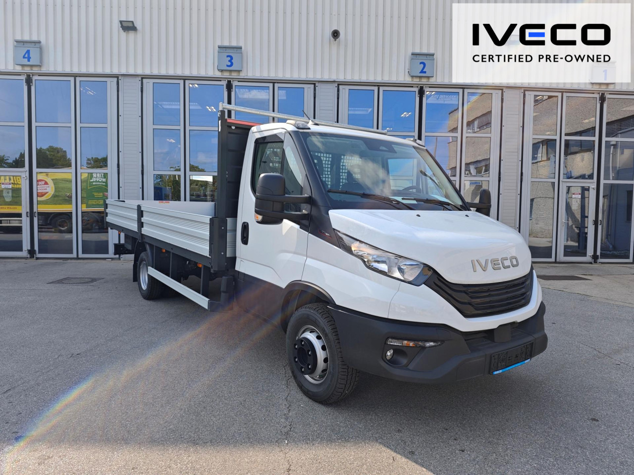 IVECO Pritsche - Autocarro con pianale/ Cassone fisso: foto 5 IVECO Pritsche - Autocarro con pianale/ Cassone fisso: foto 5
