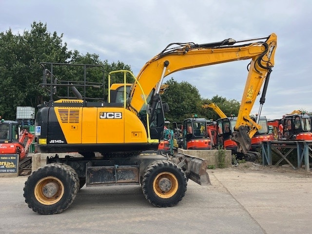 JCB JS 145 W - Escavatore gommato: foto 1 JCB JS 145 W - Escavatore gommato: foto 1