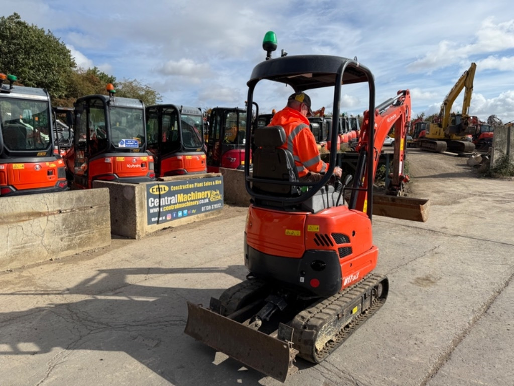 Kubota U 17-3 - Miniescavatore: foto 5 Kubota U 17-3 - Miniescavatore: foto 5