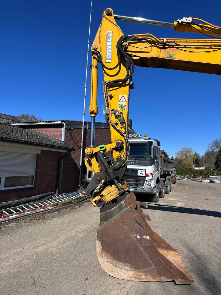 Escavatore cingolato JCB JS 220 LC ISUZU Turbo 175 Hp Rototilt Klima: foto 18