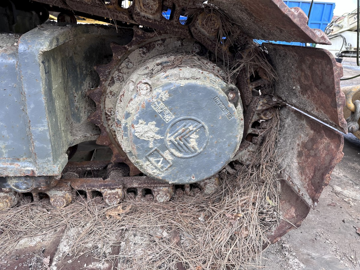 LIEBHERR LRB 155 for parts breaking dismantling - Battipalo: foto 3 LIEBHERR LRB 155 for parts breaking dismantling - Battipalo: foto 3