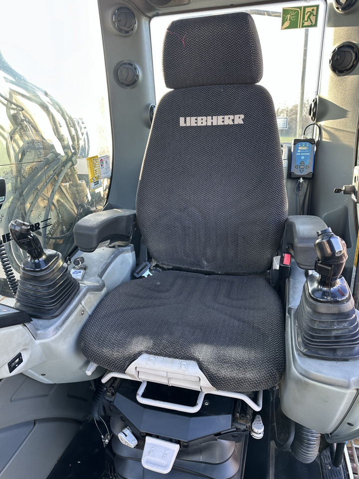 LIEBHERR R 924 LC Top Zustand !!! Kein 914- 916- 920- 926 - Escavatore cingolato: foto 3 LIEBHERR R 924 LC Top Zustand !!! Kein 914- 916- 920- 926 - Escavatore cingolato: foto 3