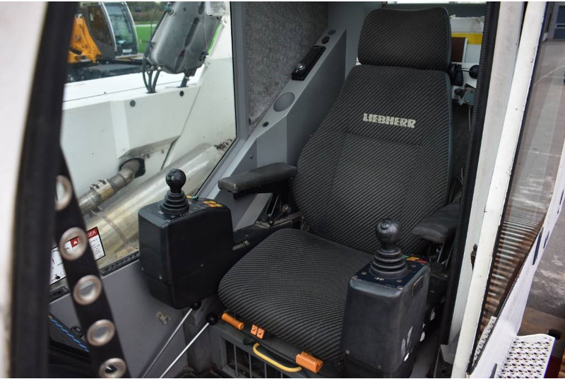 Gru cingolata Liebherr LTR 1100: foto 9