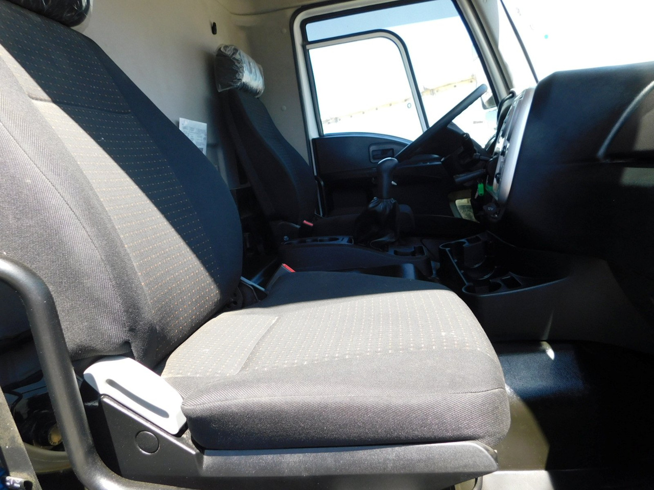 Ford 4142d 8x4 dcab e6 16s2230 - Autocarro ribaltabile: foto 5 Ford 4142d 8x4 dcab e6 16s2230 - Autocarro ribaltabile: foto 5