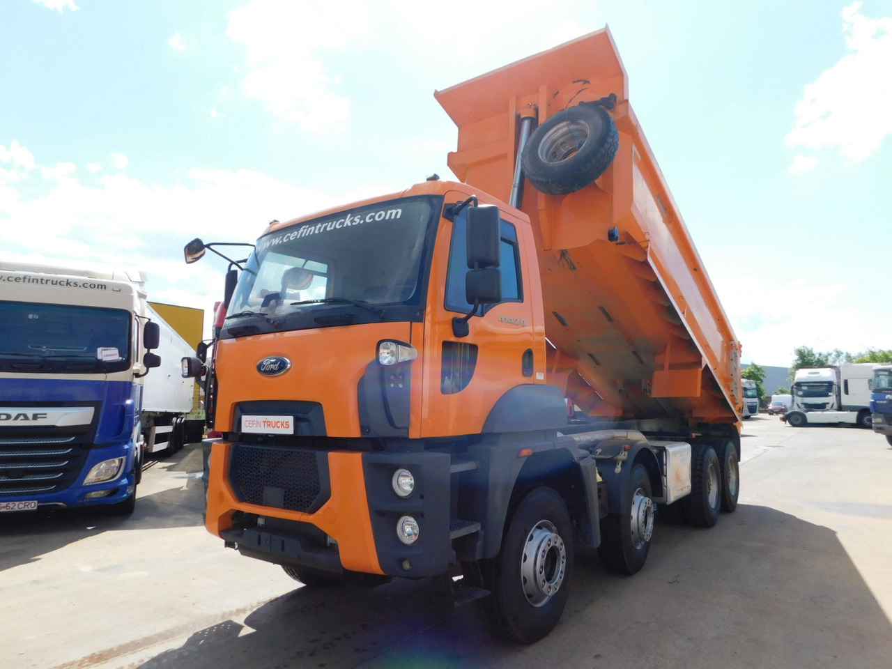 Autocarro ribaltabile Ford 4142d 8x4 dcab e6 16s2230: foto 1