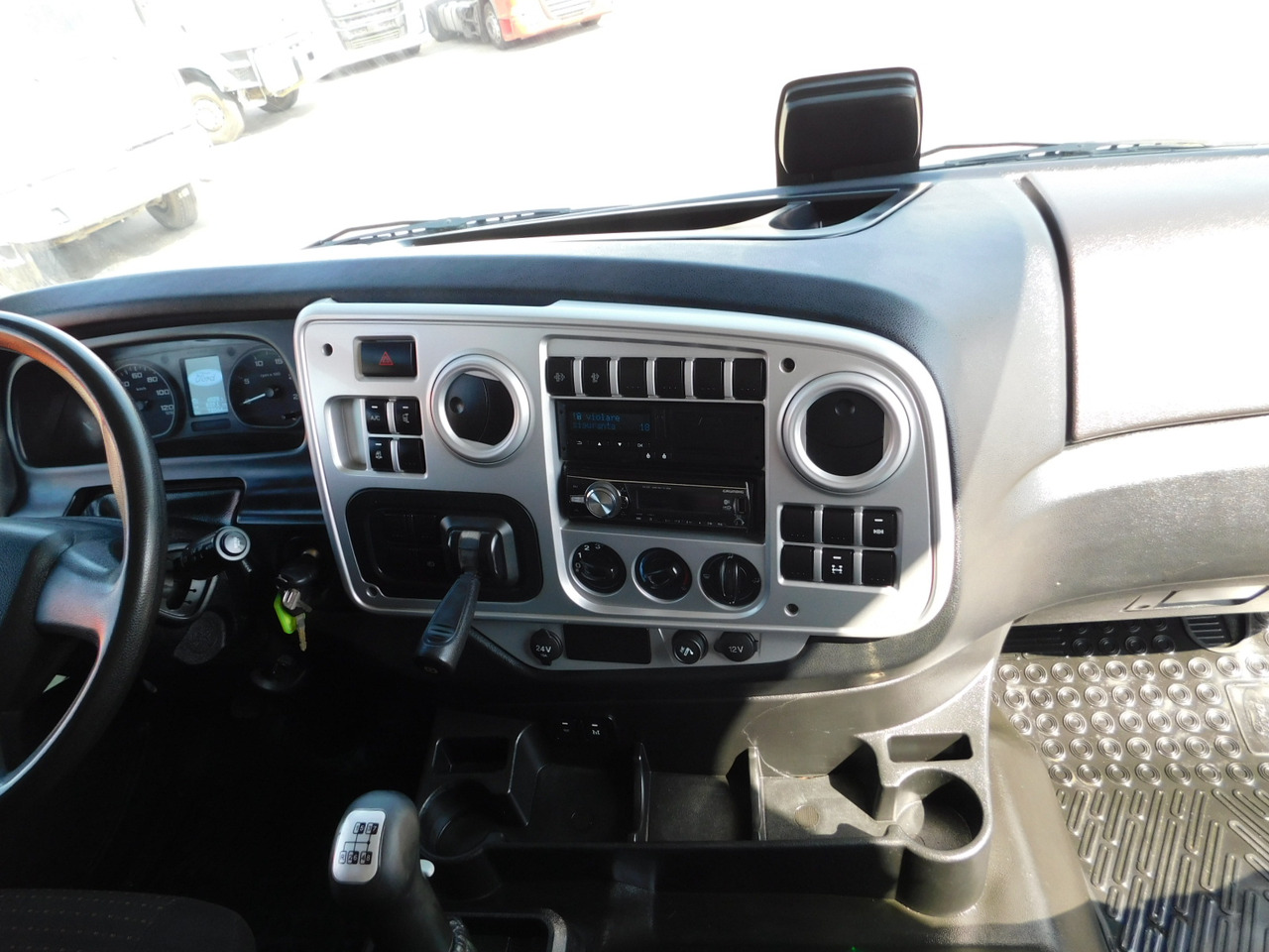 Autocarro ribaltabile Ford 4142d 8x4 dcab e6 16s2230: foto 7