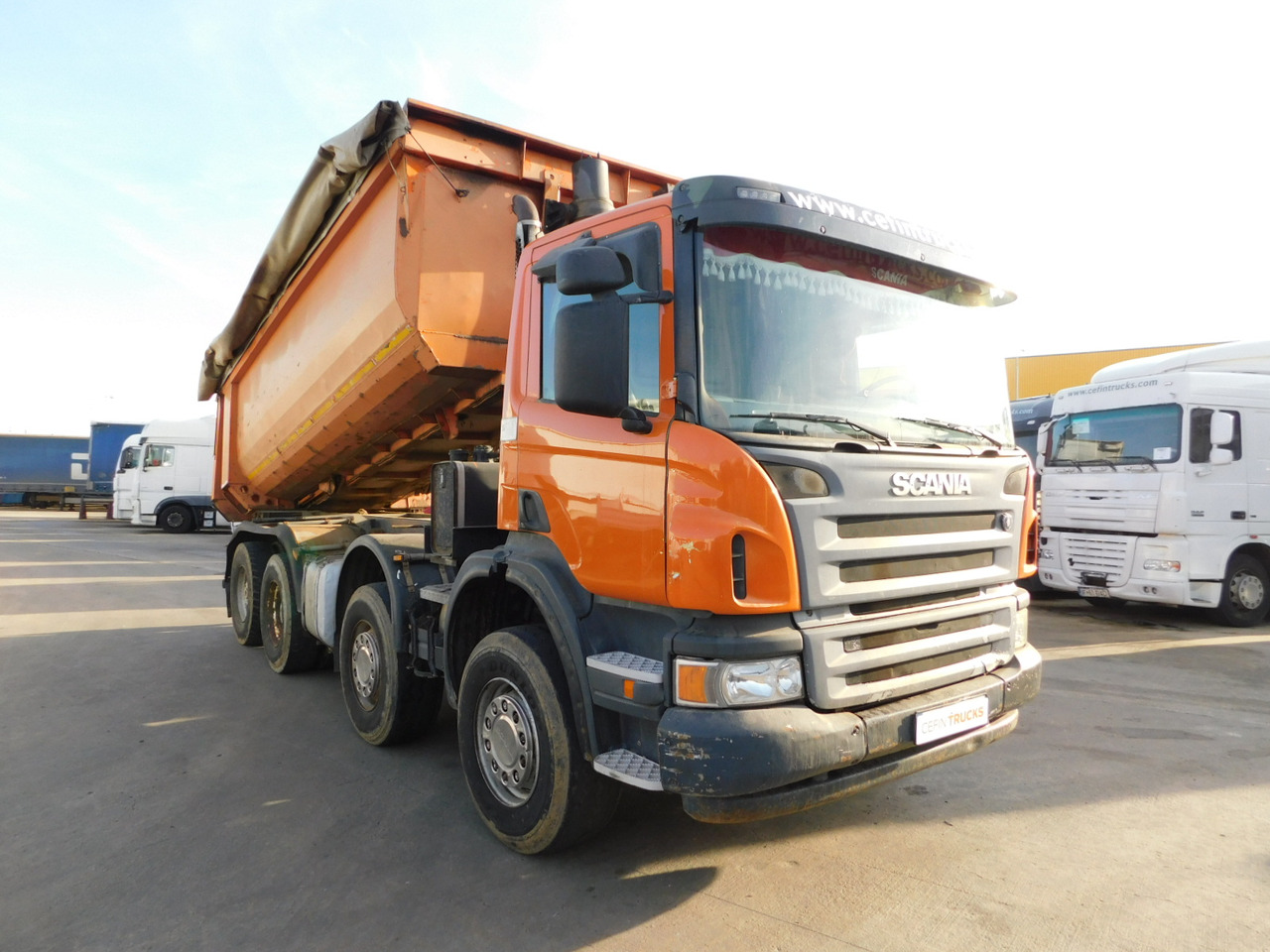 Scania P 420 - Autocarro ribaltabile: foto 2 Scania P 420 - Autocarro ribaltabile: foto 2