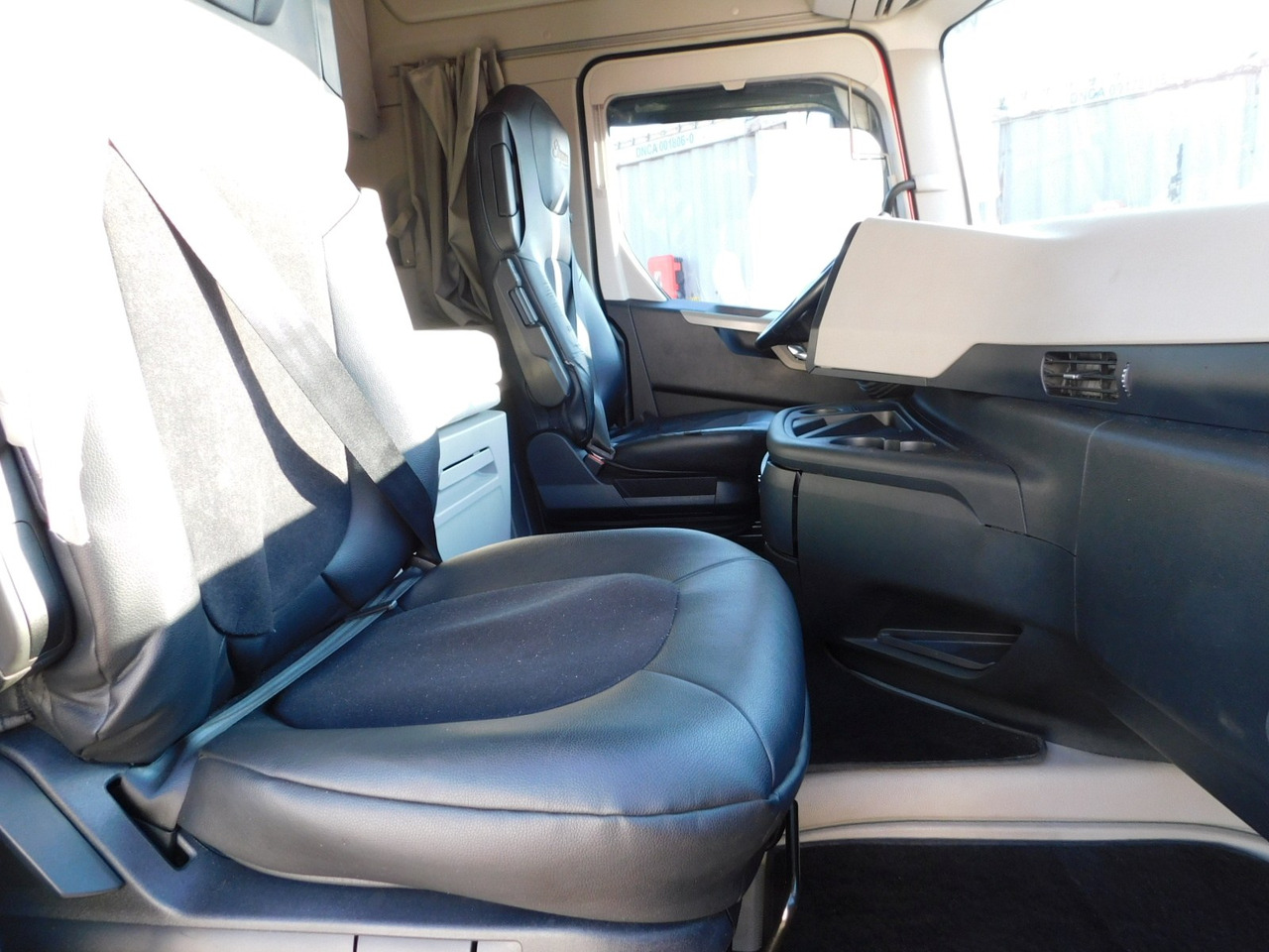Ford F max 4x2 scab e6 12tx2620 - Trattore stradale: foto 5 Ford F max 4x2 scab e6 12tx2620 - Trattore stradale: foto 5