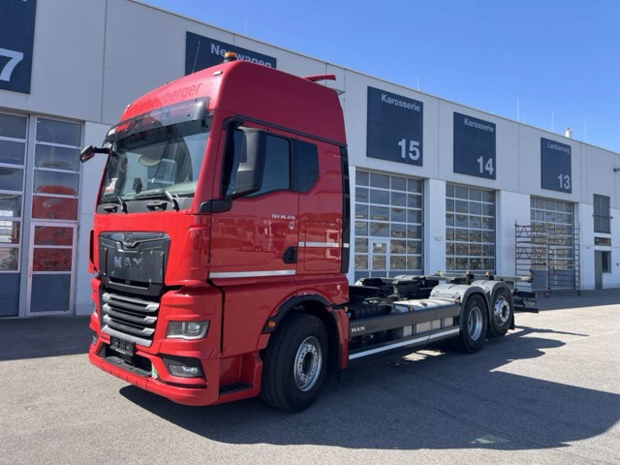 MAN TGX 26.470 6x2-4 LL - neu bereift Euro6 Intarder - Autocarro portacontainer/ Caisse interchangeable: foto 1 MAN TGX 26.470 6x2-4 LL - neu bereift Euro6 Intarder - Autocarro portacontainer/ Caisse interchangeable: foto 1