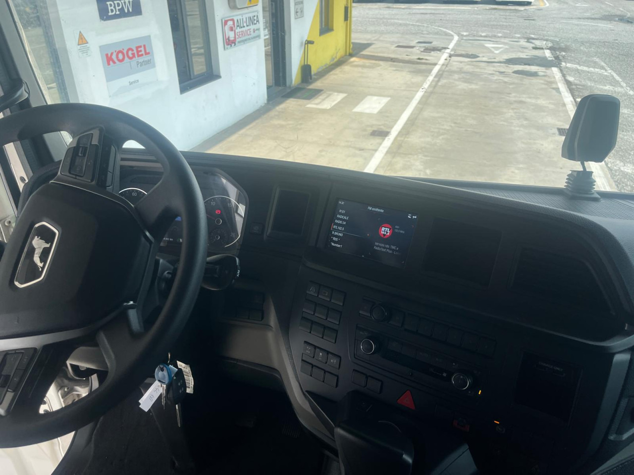 MAN TGX 18.510 4x2 BL SA ADR FL EXII EXIII Euro6 Klima - Trattore stradale: foto 2 MAN TGX 18.510 4x2 BL SA ADR FL EXII EXIII Euro6 Klima - Trattore stradale: foto 2