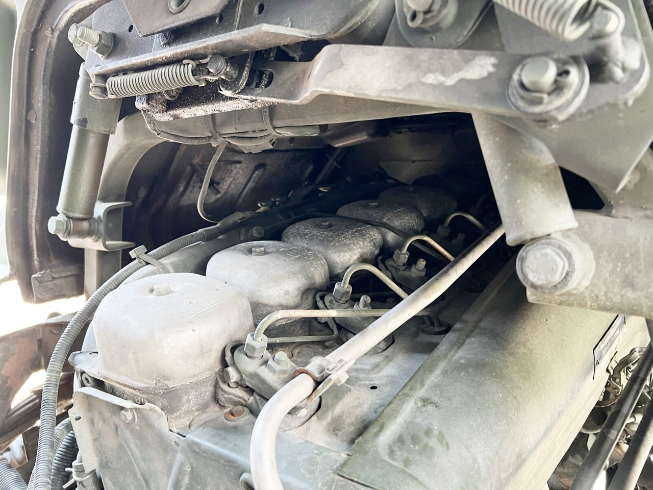 110-17 AW 4x4 110-17 AW 4x4, Ex-, Küche - Camion centinato: foto 3 110-17 AW 4x4 110-17 AW 4x4, Ex-, Küche - Camion centinato: foto 3