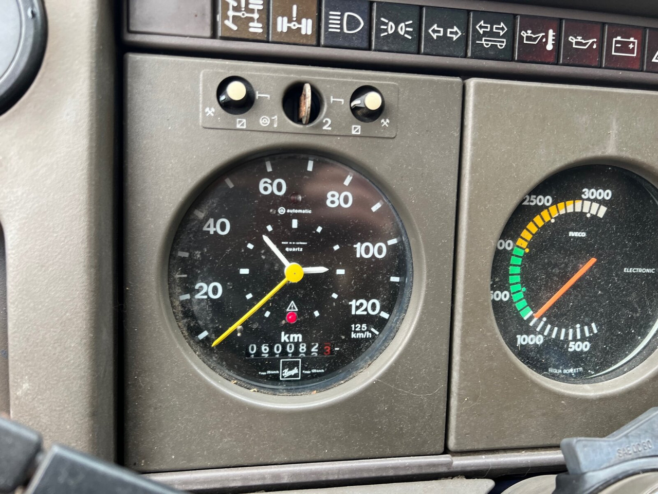 120-23 AW 4x4 Doka 120-23 AW 4x4 Doka, V8-Motor, Seilwinde - Autocarro telaio: foto 3 120-23 AW 4x4 Doka 120-23 AW 4x4 Doka, V8-Motor, Seilwinde - Autocarro telaio: foto 3