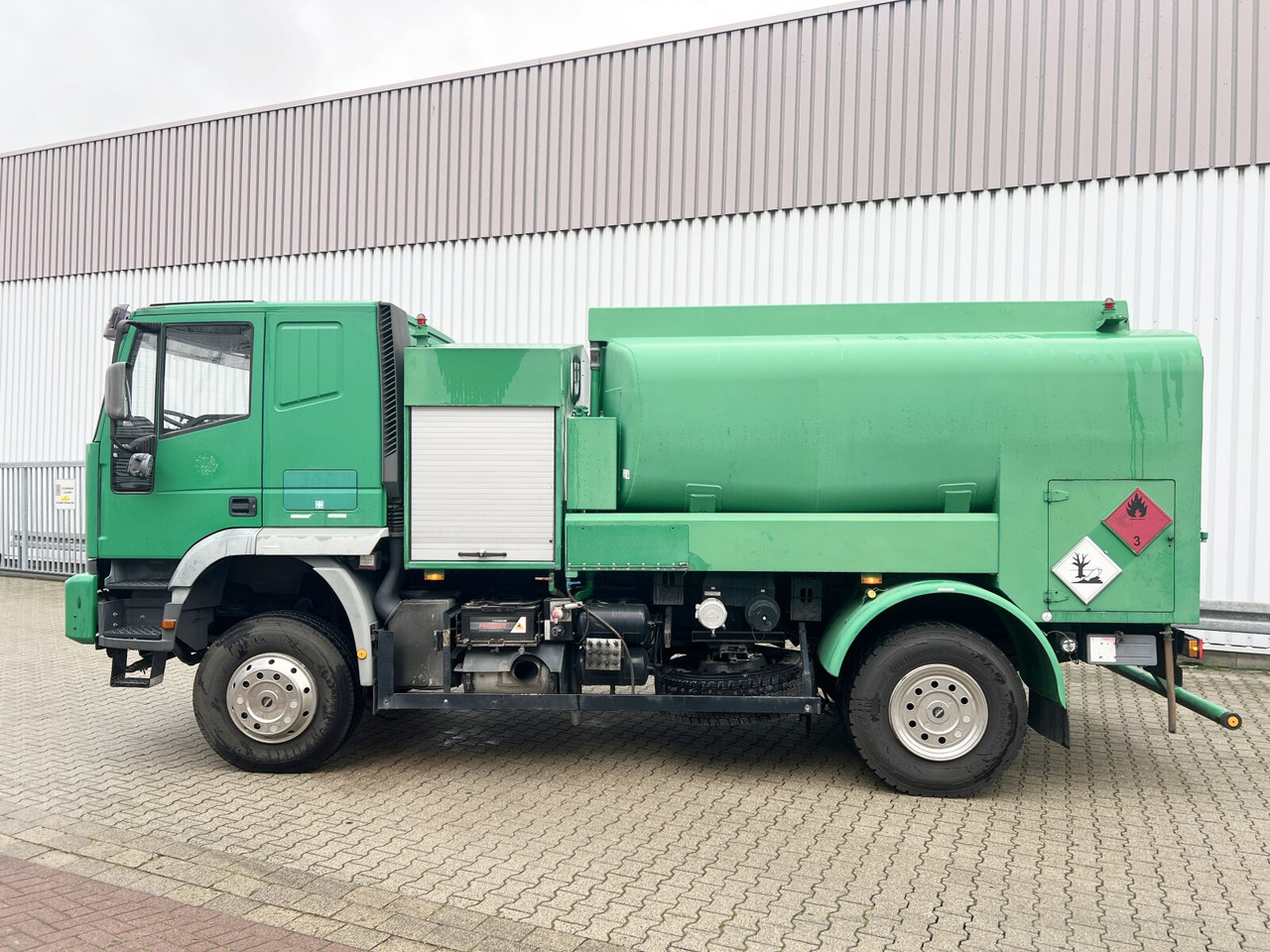 Camion cisterna 190EH30 4x4 190EH30 4x4: foto 11