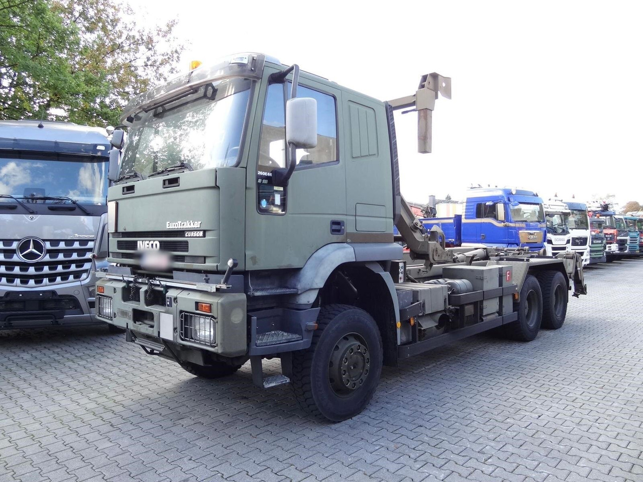 Andere EuroTrakker 260E44W 6X6 EuroTrakker 260E44W 6X6, Retarder, ADR - Autocarro scarrabile: foto 1 Andere EuroTrakker 260E44W 6X6 EuroTrakker 260E44W 6X6, Retarder, ADR - Autocarro scarrabile: foto 1