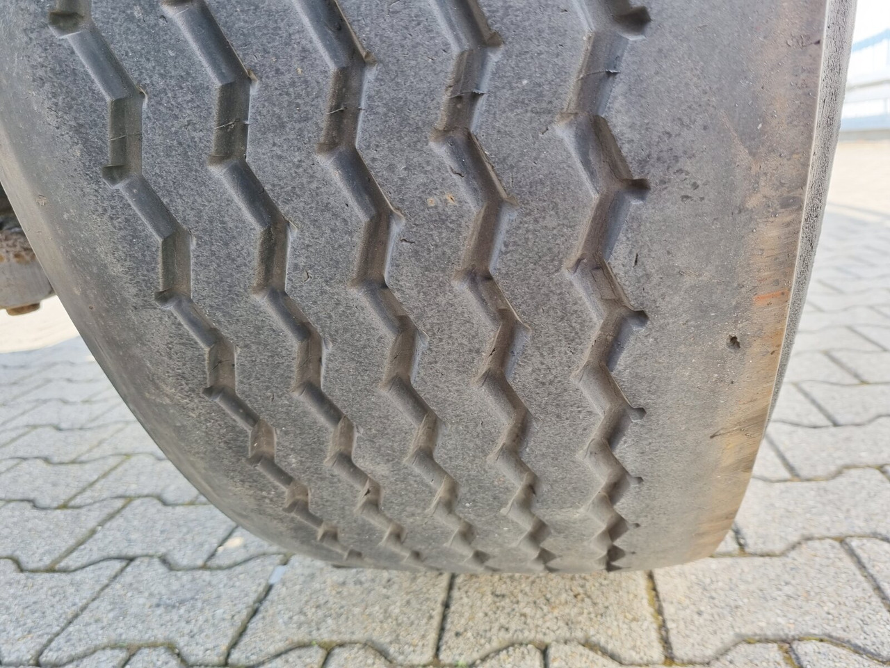 Andere Pritschenauflieger TANG Pritschenauflieger - Semirimorchio cassonato/ Pianale: foto 3 Andere Pritschenauflieger TANG Pritschenauflieger - Semirimorchio cassonato/ Pianale: foto 3