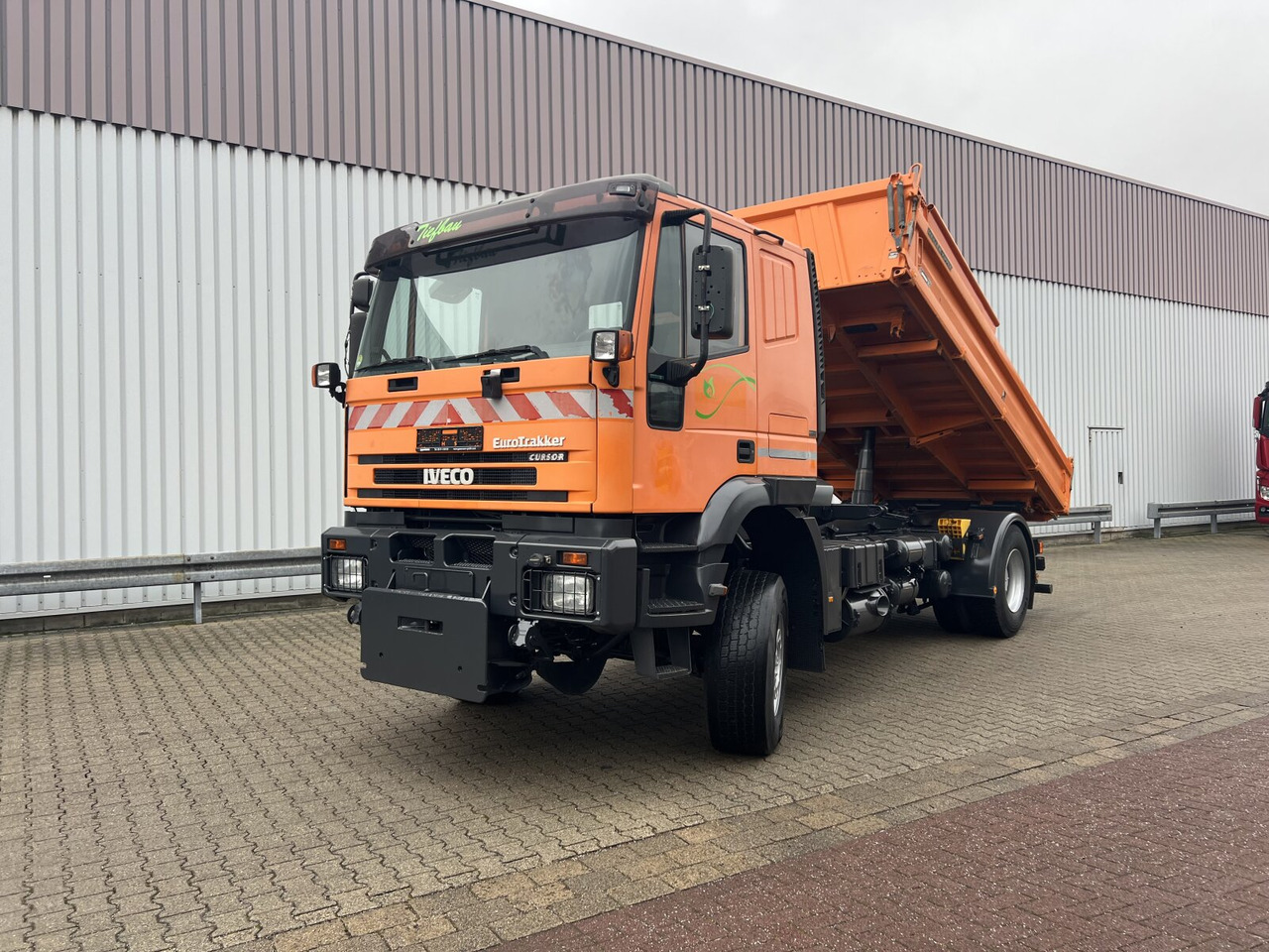 Andere Trakker 190E350 4x4 Trakker 190E350 4x4, Meiller-Kipper, Winterdienstausstattung - Autocarro ribaltabile: foto 1 Andere Trakker 190E350 4x4 Trakker 190E350 4x4, Meiller-Kipper, Winterdienstausstattung - Autocarro ribaltabile: foto 1