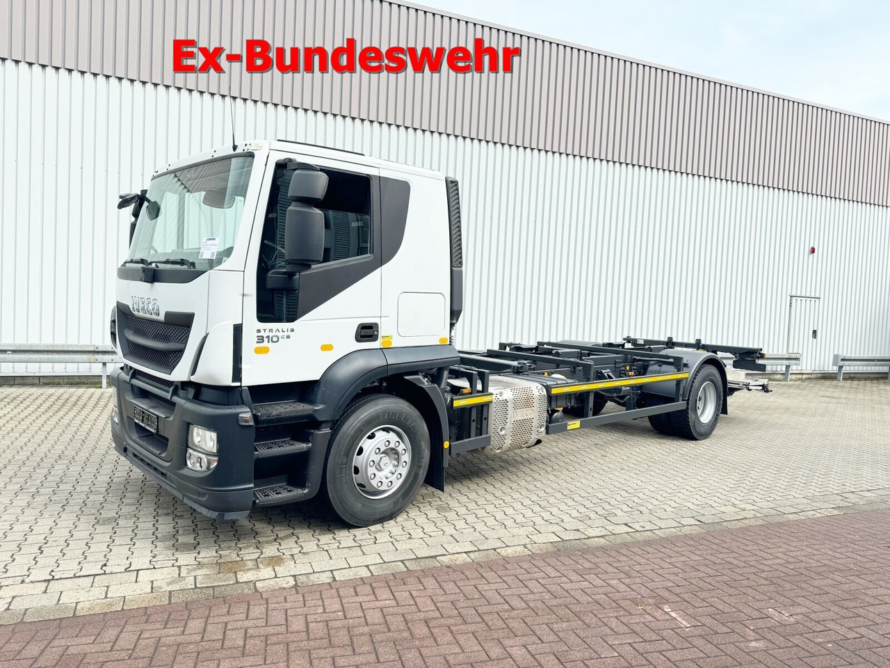Iveco Stralis AT 190 S31FP-CM 4x2 Stralis AT 190 S31FP-CM 4x2, LBW BÄR, Ex- - Camion: foto 1 Iveco Stralis AT 190 S31FP-CM 4x2 Stralis AT 190 S31FP-CM 4x2, LBW BÄR, Ex- - Camion: foto 1