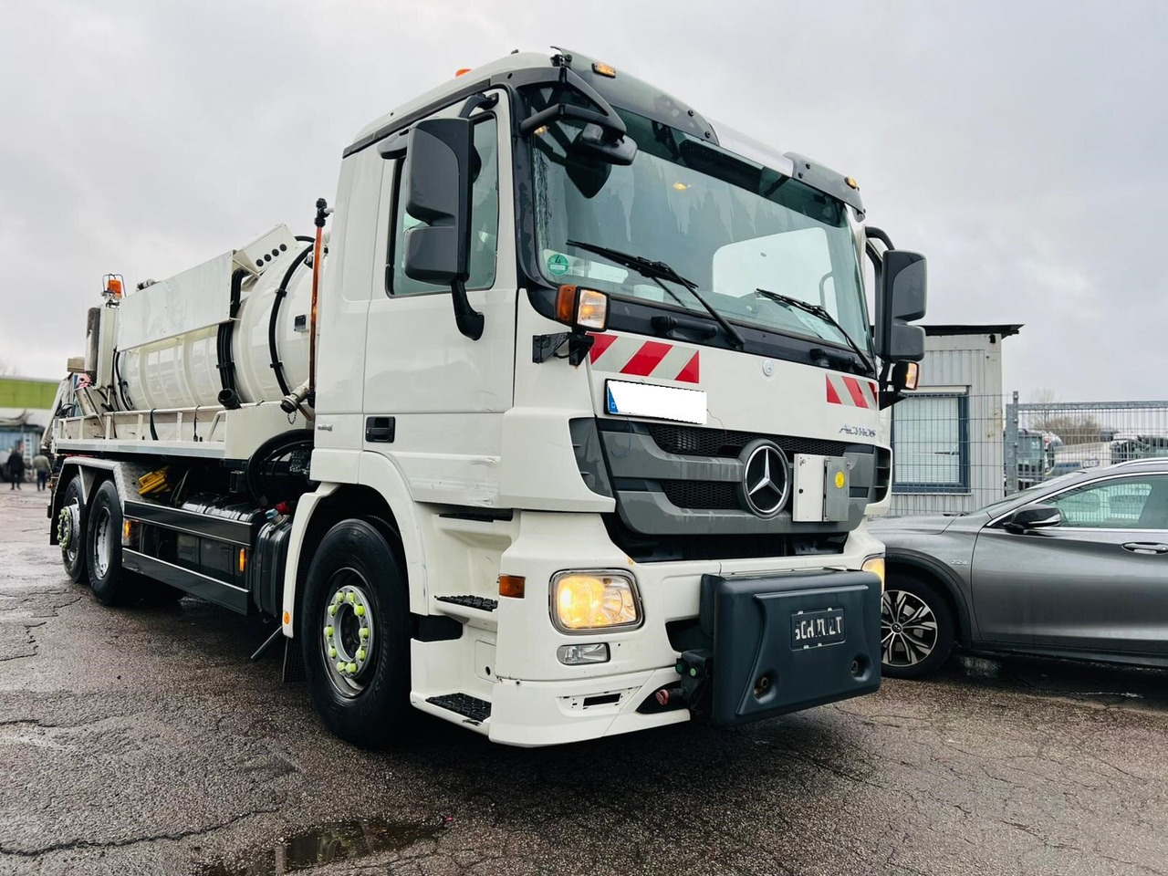 Mercedes-Benz Actros 2541 L 6x2 Actros 2541 L 6x2, Müller Saug-/Spülwagen ca. 12m³, Widi-Platte, Lenkachse - Camion: foto 1 Mercedes-Benz Actros 2541 L 6x2 Actros 2541 L 6x2, Müller Saug-/Spülwagen ca. 12m³, Widi-Platte, Lenkachse - Camion: foto 1