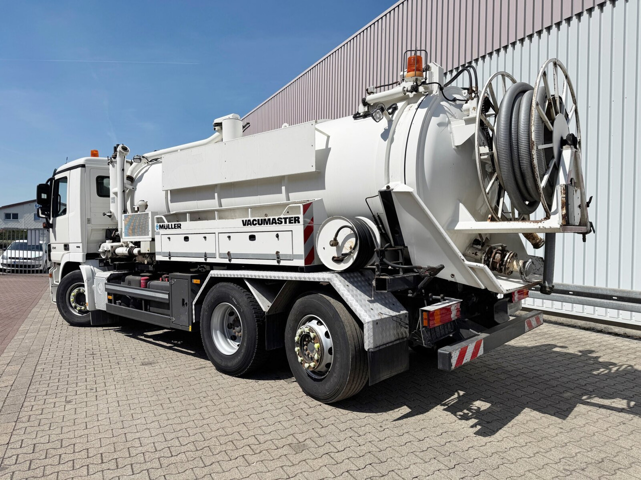 Mercedes-Benz Actros 2541 L 6x2 Actros 2541 L 6x2, Müller Saug-/Spülwagen ca. 12m³, Widi-Platte, Lift-/Lenkachse - Camion: foto 5 Mercedes-Benz Actros 2541 L 6x2 Actros 2541 L 6x2, Müller Saug-/Spülwagen ca. 12m³, Widi-Platte, Lift-/Lenkachse - Camion: foto 5
