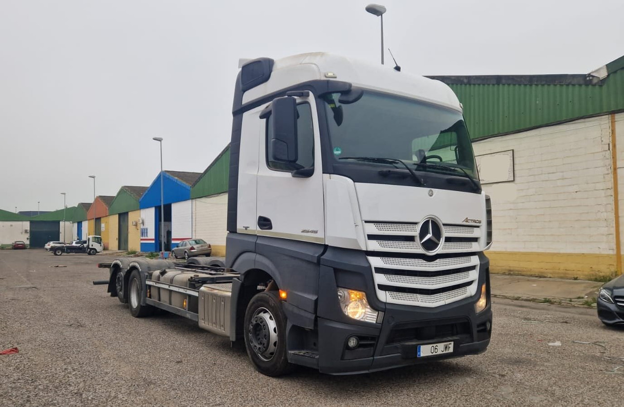 Mercedes-Benz Actros 2545 6x2 - Camion: foto 4 Mercedes-Benz Actros 2545 6x2 - Camion: foto 4