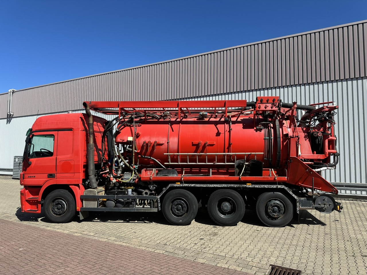 Camion Mercedes-Benz Actros 3246 L 8x2 Actros 3246 L 8x2, Hellmers Saug- und Spülwagen ca. 15m³: foto 12 Camion Mercedes-Benz Actros 3246 L 8x2 Actros 3246 L 8x2, Hellmers Saug- und Spülwagen ca. 15m³: foto 12