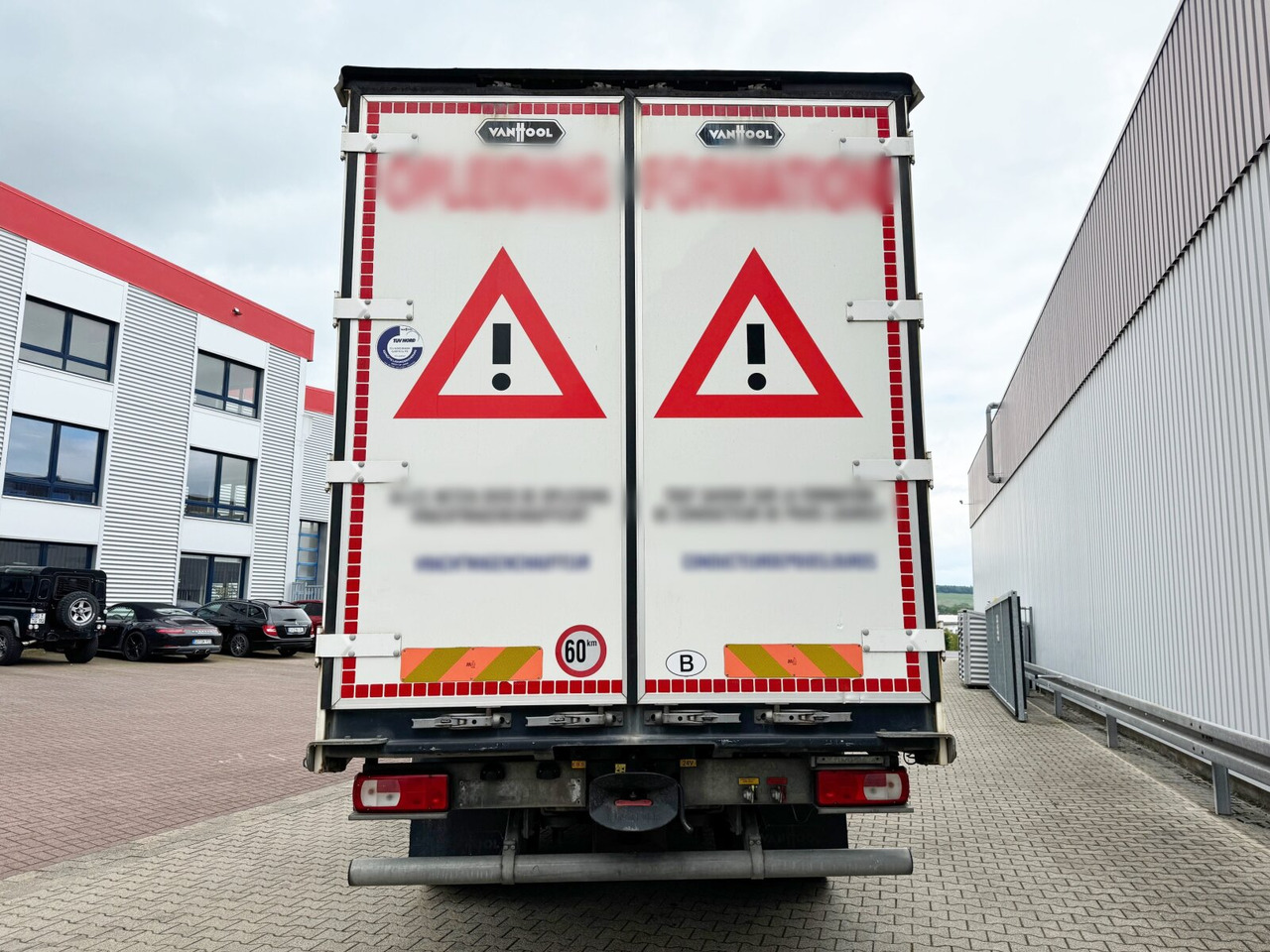 Leasing di DAF XF 410 FA 4x2 XF 410 FA 4x2, Fahrschule, 2x AHK, 6 Sitze DAF XF 410 FA 4x2 XF 410 FA 4x2, Fahrschule, 2x AHK, 6 Sitze: foto 8